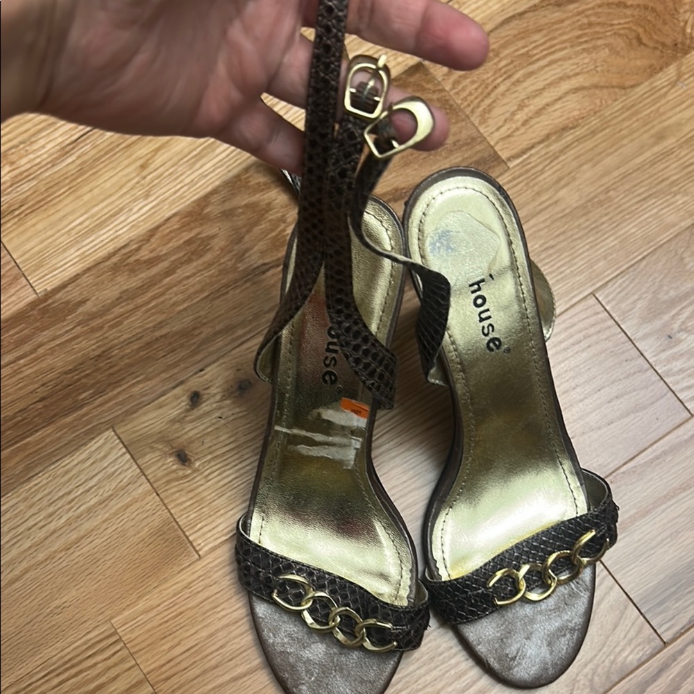 Dollhouse Brown and Gold Heels with Ankle Strap - Picture 5 of 17